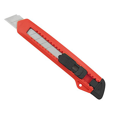 CUTTER 18 MM ET LAMES / PLAST.